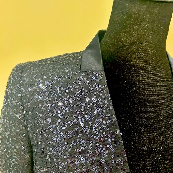 Stunning sequin,Tahari blazer - Picture 2 of 7